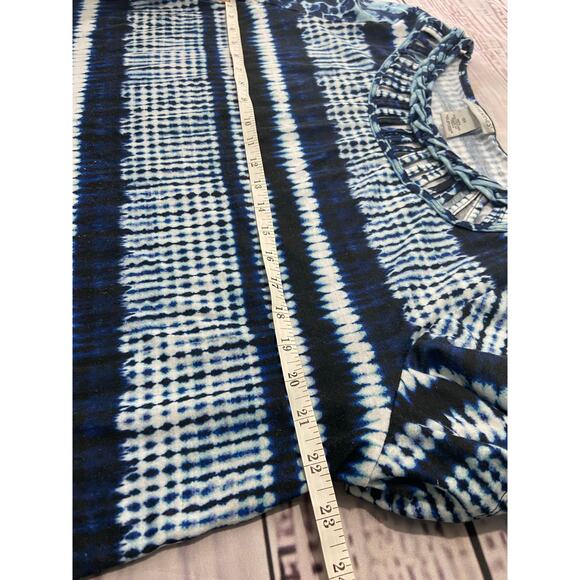 Catherines Tee Shirt Womens 0X 14/16 Short Sleeves Geometric Cut Out Neck - Picture 6 of 10